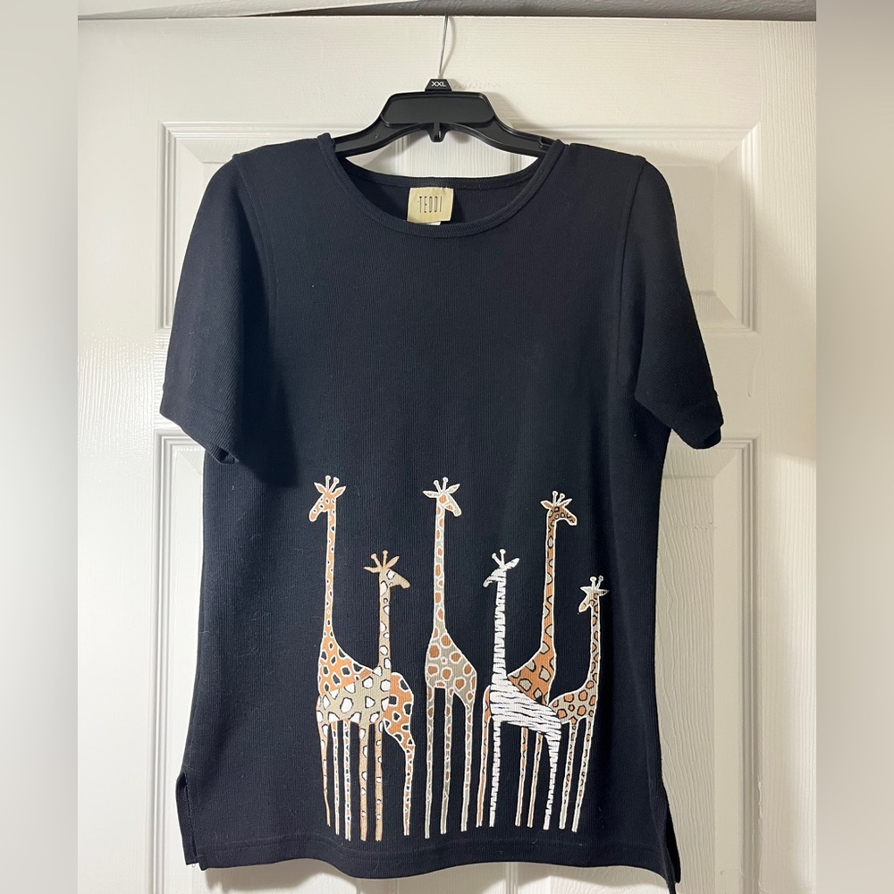 Teddi Womens Black‎ Ribbed Giraffe Graphic Short Sleeve Knit Top Small